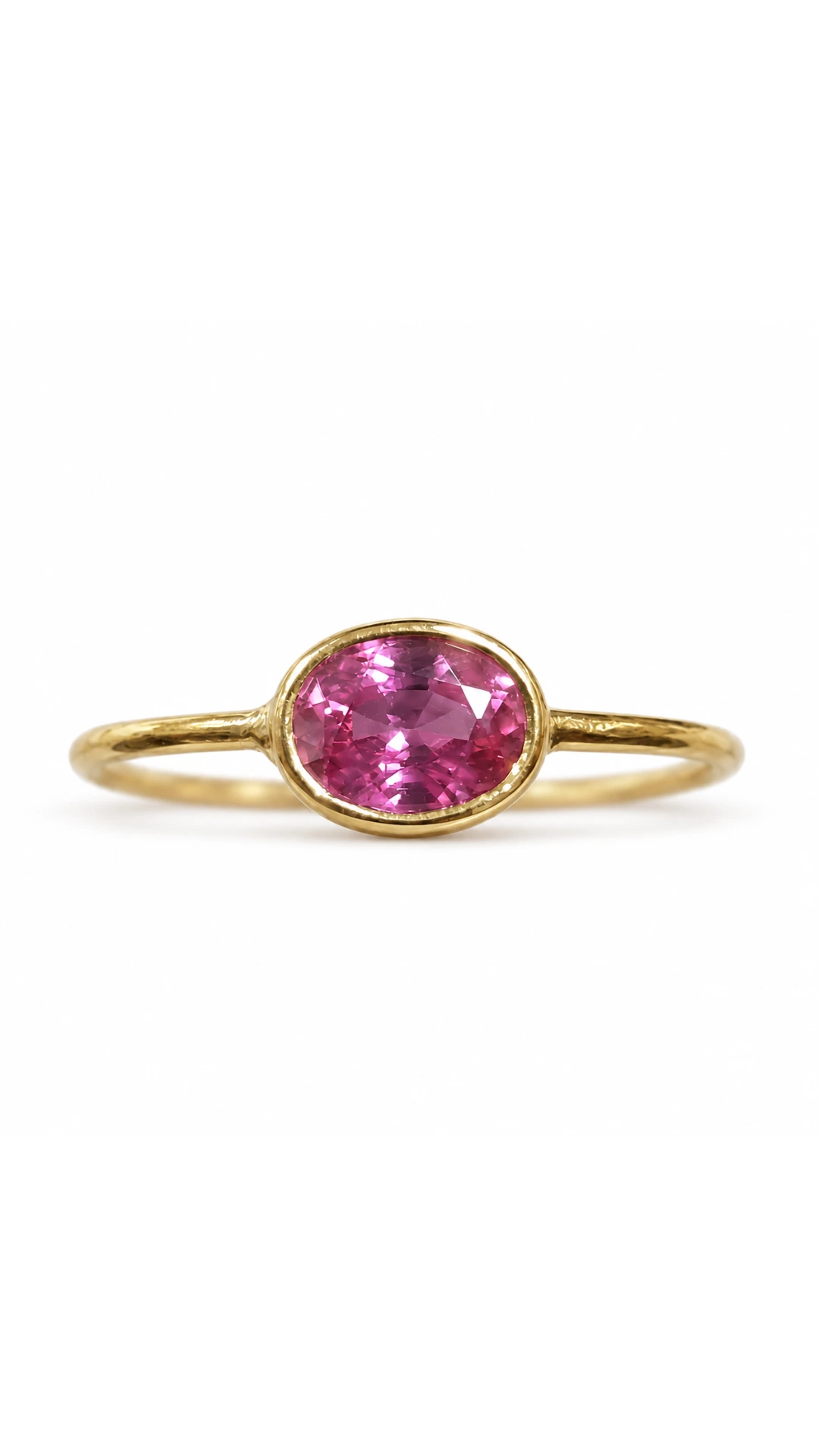 Modern 18K Yellow Gold Topaas Ring